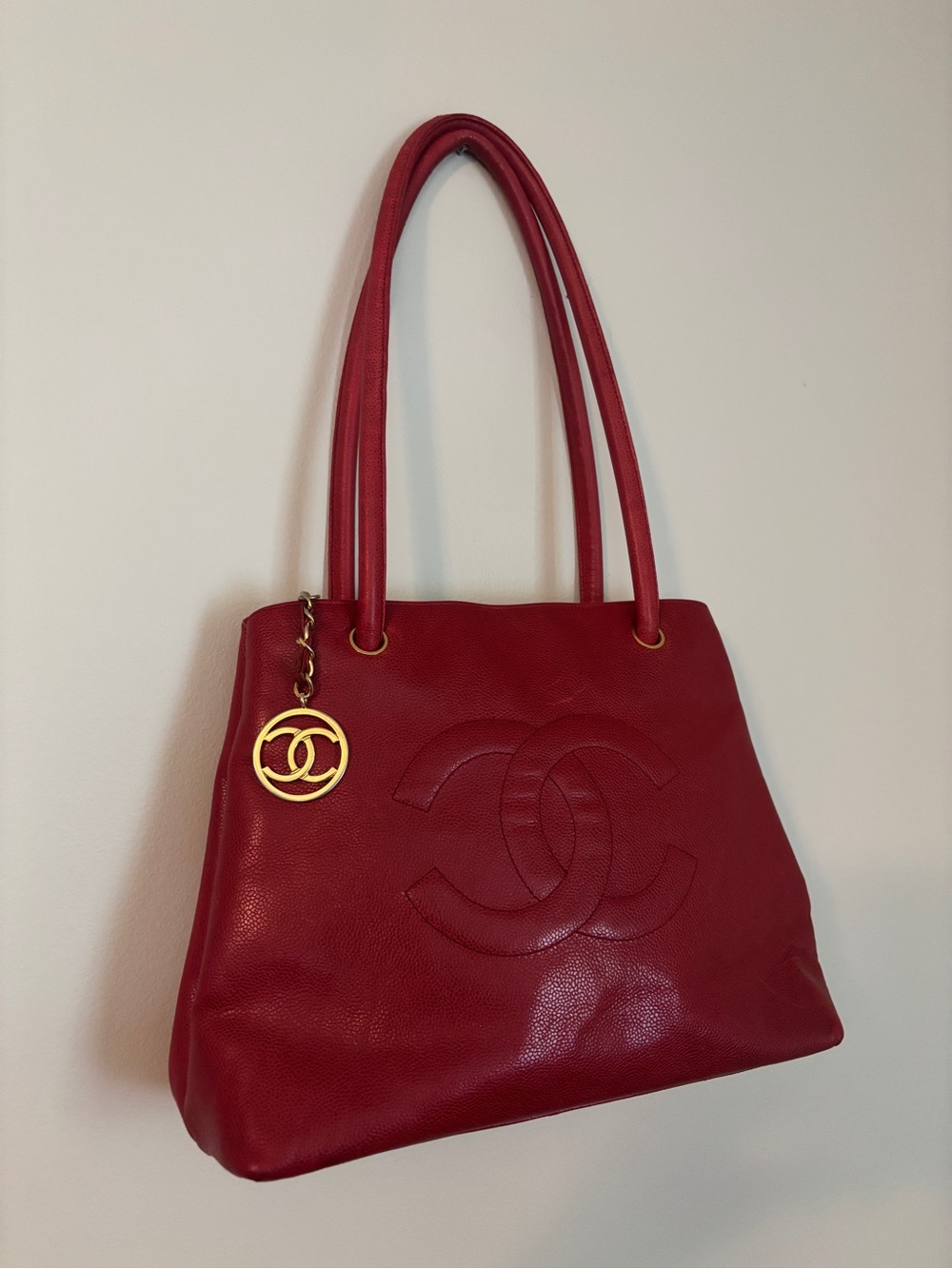 CHANEL Red Caviar Leather Shoulder Bag with Gold CC Charm Vintage COCO - Picture 2 of 16